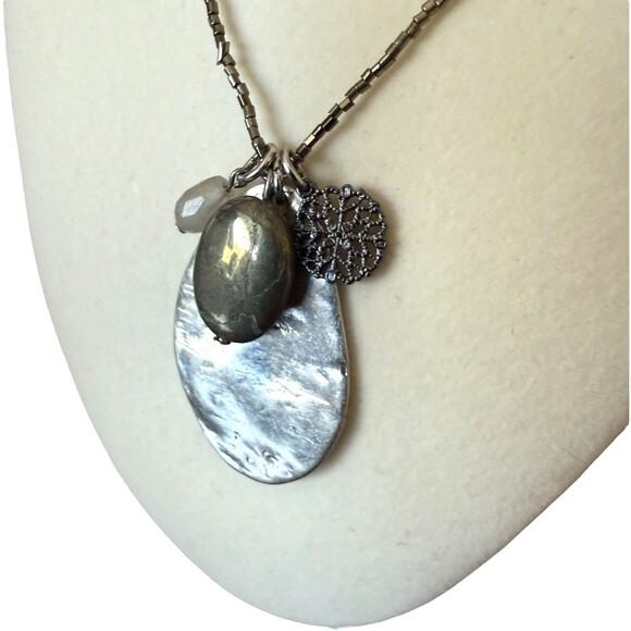 J. Jill Beaded Chain Necklace Stone Charms Silver Tone Oval Layered Mixed Metal - Picture 3 of 9